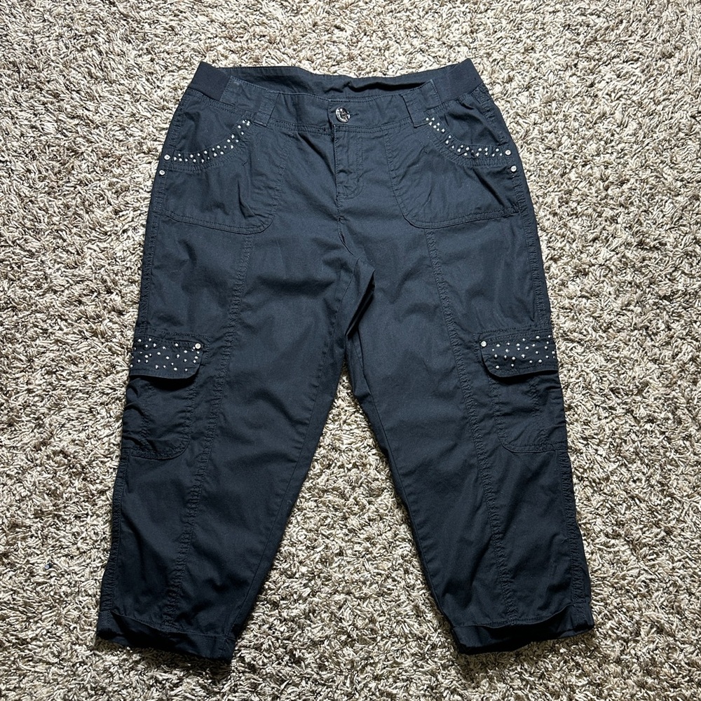 Style & Co. Women’s Black Cargo Capri Pants with Stud Accents size 6p